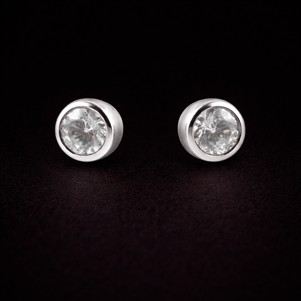 Elegant stud earrings