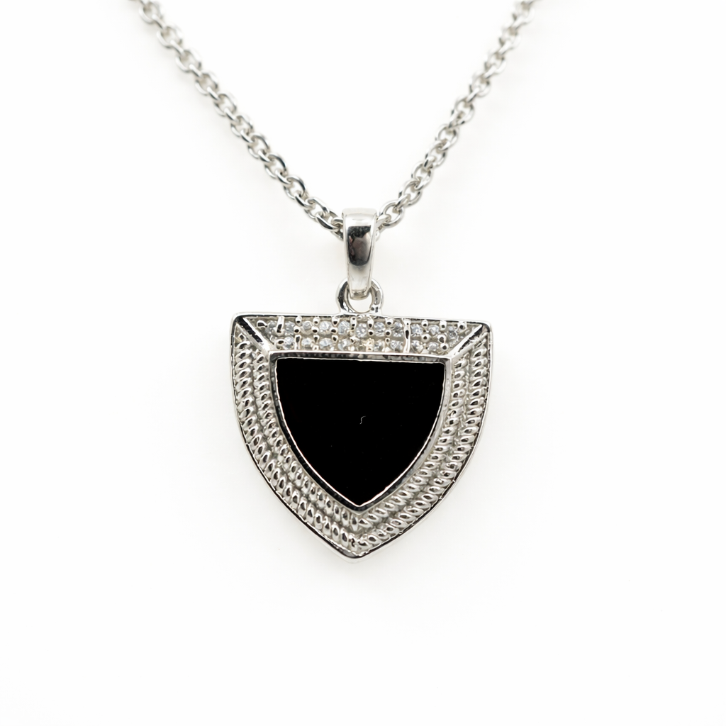 Onyx Crest Shield Pendant S (4)